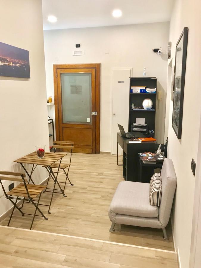 Bed and Breakfast Interno 10 Cavour Nápoles Exterior foto